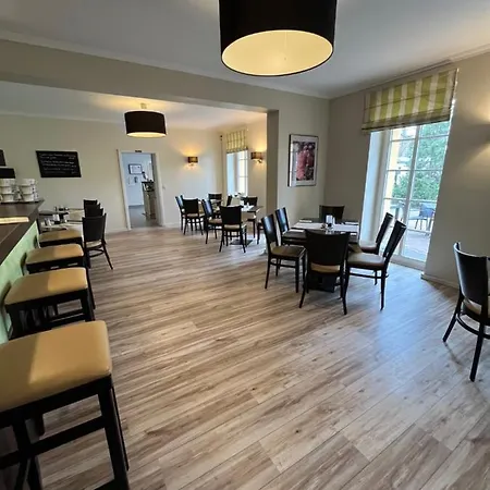 Und Restaurant Kranichsberg 3*