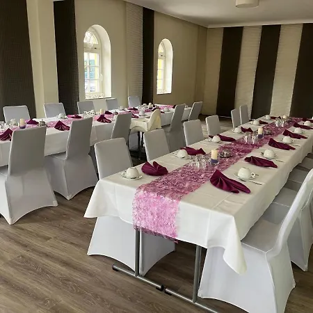 Und Restaurant Kranichsberg 3*