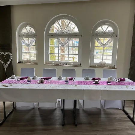 Und Restaurant Kranichsberg Hotel 3*
