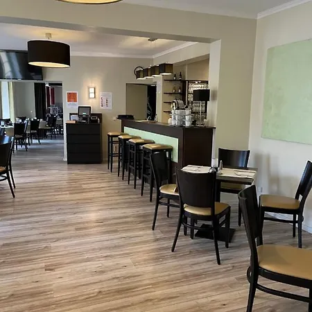 Und Restaurant Kranichsberg 호텔 볼테스도프