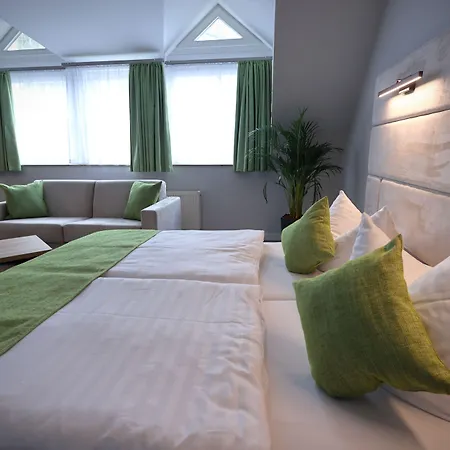 فندق Und Restaurant Kranichsberg Woltersdorf (Brandenburg)