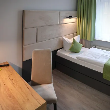 Und Restaurant Kranichsberg Hotel 3*