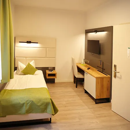 Und Restaurant Kranichsberg 3* Woltersdorf (Brandenburg)