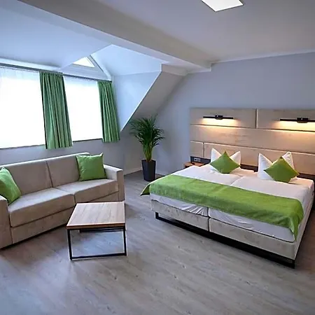 Hotel Und Restaurant Kranichsberg 3*