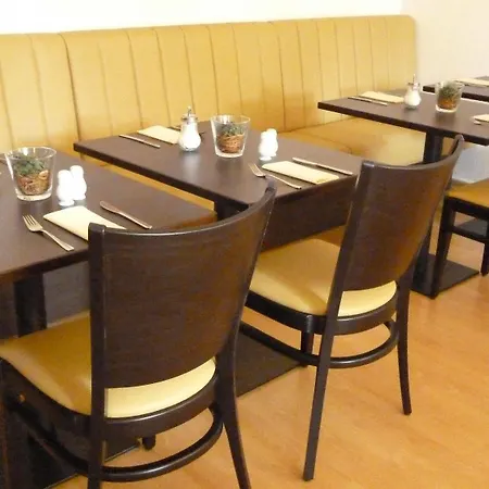 호텔 Und Restaurant Kranichsberg