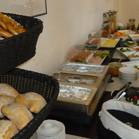 Und Restaurant Kranichsberg 호텔 3*