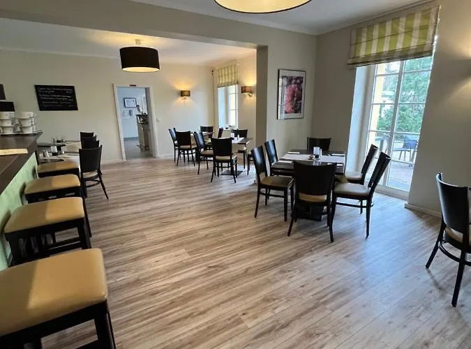 Und Restaurant Kranichsberg 3*