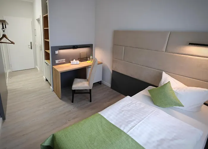 Und Restaurant Kranichsberg 3* Woltersdorf (Brandenburg)