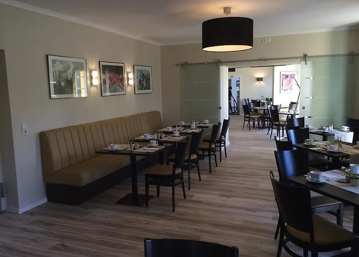 Und Restaurant Kranichsberg Hotel 3*